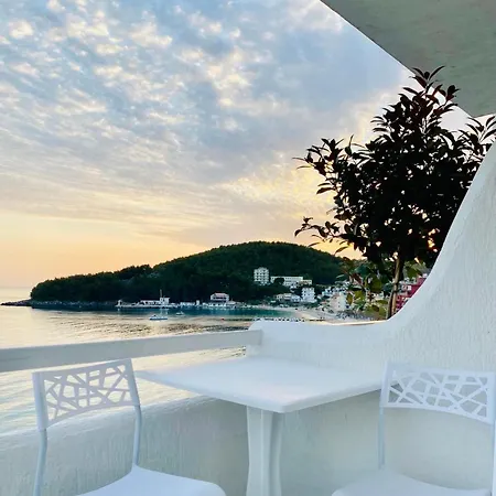Geo & Art Boutique Hotel 4*