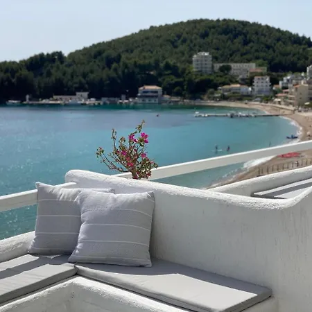 Geo & Art Boutique Himare