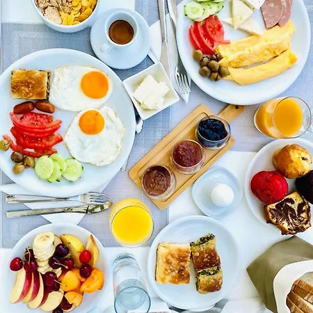 Geo & Art Boutique Hotel Himarë