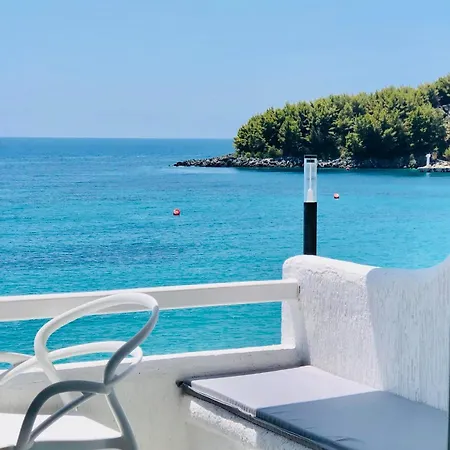 Geo & Art Boutique Himare