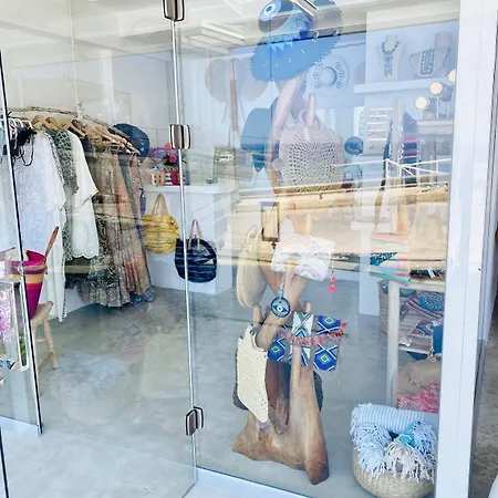 Geo & Art Boutique Hotel Himare