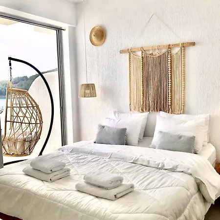 Geo & Art Boutique Hotel Himarë
