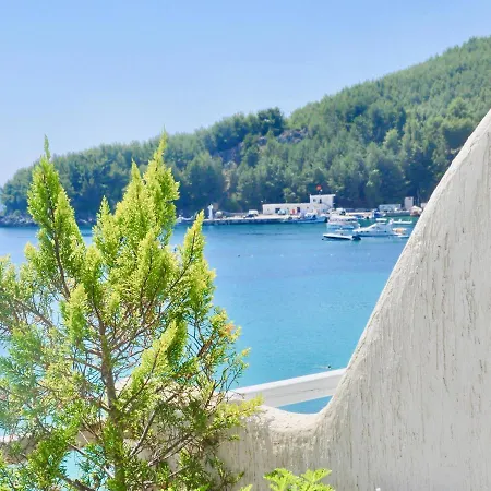 Geo & Art Boutique Hotel
