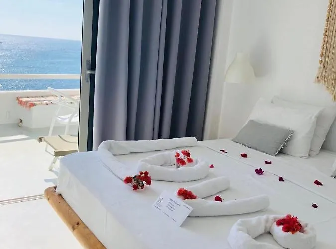 Geo & Art Boutique Hotel 4*