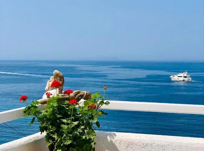 Geo & Art Boutique 4* Himarë